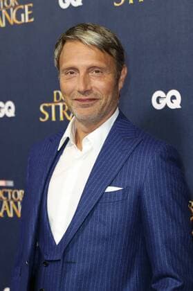 . 24 10 2016. London, United Kingdom. Mads Mikkelsen arriving at the Doctor Strange launch event at Westminster Abbey in London.  xStephenxLockx xi-Imagesx IIM-13682-0021