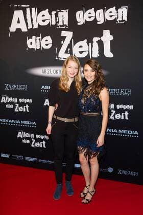 Stephanie Amarell und Janina Fautz - Premiere Allein gegen die Zeit in der Kulturbrauerei in Berlin am 24.10.2016. Premiere ALLEIN GEGEN DIE ZEIT