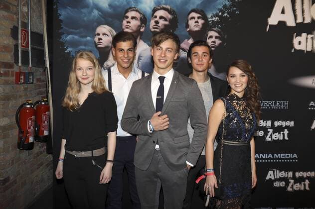 Stephanie Amarell, Ugur Ekeroglu, Timmi Trinks, Timon Wloka und Janina Fautz bei der Premiere des Kinofilms Allein gegen die Zeit im Kino in der Kulturbrauerei. Berlin, 24.10.2016 Foto:xS.xGabschx xFuturexImage