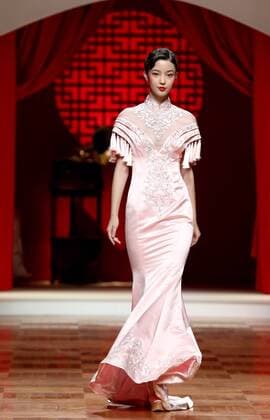 BEIJING, Oct. 25, 2016 -- A model presents a creation by designer Zhang Zhifeng at a haute couture show during the China Fashion Week in Beijing, capital of China, Oct. 25, 2016. The fashion week was held in Beijing from Oct. 25 to Nov. 2. ) (ry) CHINA-BEIJING-FASHION WEEK (CN) ChenxJianli 