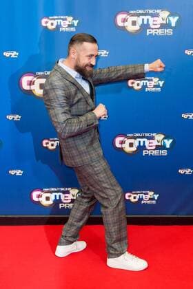 Koeln, Germany 26.10.2016, Deutscher Comedypreis 2016, Buerger Lars Dietrich auf dem roten Teppich ( DeFodi001