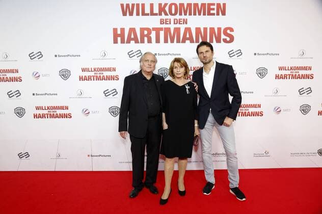 Michael Verhoeven, Senta Berger und Simon Verhoeven bei der Weltpremiere des Kinofilms Willkommen bei den Hartmanns im Mathäser Filmpalast. München, 25.10.2016 Foto:xD.xBedrosianx xFuturexImage