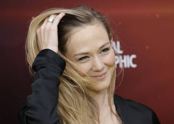 Louisa Krause arrives on the red carpet at the National Geographic Channel MARS New York Premiere on October 26, 2016 in New York City  NYP20161026101 JOHNxANGELILLO