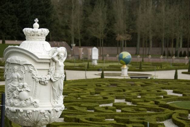 Netherlands (aka Holland), Apeldoorn. National Museum Paleis Het Loo (aka Het Loo Palace). Lower gardens.  Copyright: xCindyxMillerxHopkinsx xDanitaxDelimont EU20 CMI0564