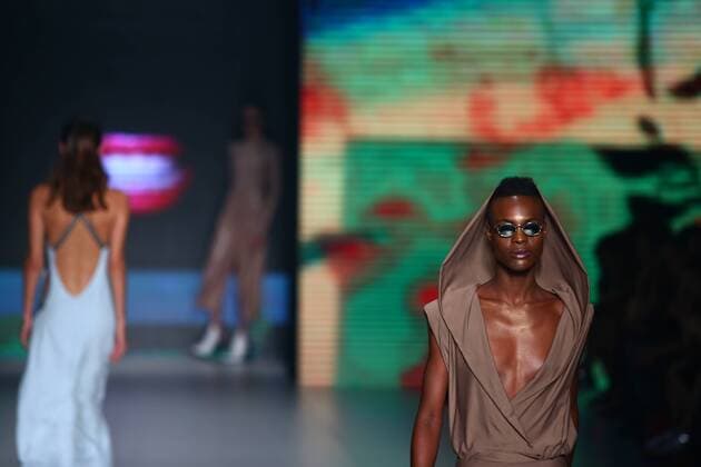 October 27, 2016 - Sao Paulo, Brazil - Model presents creation by Ratier, during the Sao Paulo Fashion Week, winter 2017 edition, this Thursday , in Sao Paulo, Brazil. Sao Paulo Brazil - ZUMAl146 20161027_zaf_l146_054
