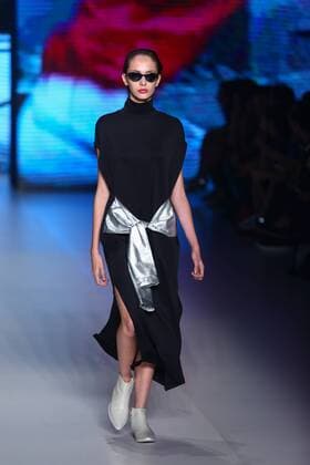 October 27, 2016 - Sao Paulo, Brazil - Model presents creation by Ratier, during the Sao Paulo Fashion Week, winter 2017 edition, this Thursday , in Sao Paulo, Brazil. Sao Paulo Brazil - ZUMAl146 20161027_zaf_l146_065