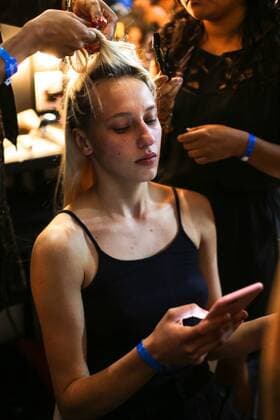 Sao Paulo Fashion Week - backstage SÃO PAULO, SP - 27.10.2016: SPFW N42 - Backstage Ratier during SPFW N2 held on Thursday (27) in São Paulo, SP. x1221587x  BrunaxMarques