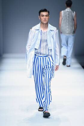 October 28, 2016 - Beijing, Beijing, China - Beijing,CHINA-October 27 2016: (EDITORIAL USE ONLY. CHINA OUT) A model presents a creation of SIVICO at the China Fashion Week in Beijing. The SIVICO collections are released at the China Fashion Week (S S 2017) in Beijing, October 27th, 2016. Beijing China  - ZUMAs145 20161028_zaa_s145_030