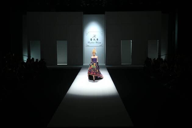 October 28, 2016 - Beijing, Beijing, China - A model presents a creation of Rabbit-Warm at China Fashion Week in Beijing on October 28th, 2016. Beijing China  - ZUMAs145 20161028_zaa_s145_115