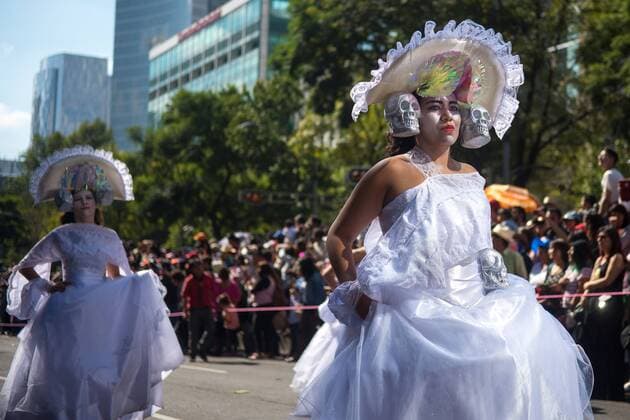 October 29, 2016 - Mexico City, Mexico City, MX - Mexico City held its first Day of the Dead parade on Saturday, complete with floats, giant skeleton marionettes and more than 1,000 actors, dancers and acrobats in costumes. Mexico City Mexico - ZUMAa136 20161029_zap_a136_023