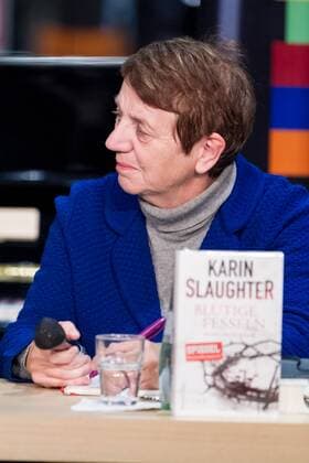 Margarete von Schwarzkopf bei der Buchpremiere bei der Mayersche mit dem Roman Blutige Fesseln am 31.10.2016 in Köln. Buchpremiere bei der Mayersche mit dem Roman Blutige Fesseln in Köln