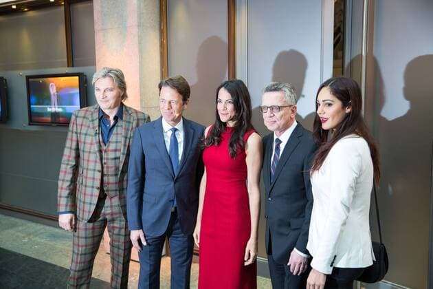 Themen der Woche 01.11.2016, Berlin, Deutschland, GER, XY-Preisverleihung 2016 - Gemeinsam gegen das Verbrechen - im Hauptstadtstudio des ZDF. v.l.n.r: Stefan Jürgens, Rudi Cerne, Bettina Zimmermann, BM Thomas de Maiziere , Nilam Farooq