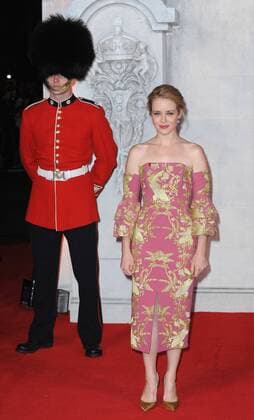 November 1, 2016 - London, England, United Kingdom - Claire Foy attends the world premiere of The Crown at Odeon Leciester Square. London United Kingdom - ZUMAs147 20161101_zap_s147_012