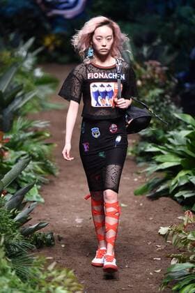 October 31, 2016 - Beijing, Beijing, China - Beijing,CHINA-October 31st 2016: (EDITORIAL USE ONLY. CHINA OUT) A model presents a creation from Fiona Chen Exclusive collection during China Fashion Week in Beijing on October 31st, 2016. Beijing China  - ZUMAs145 20161031_zaa_s145_243