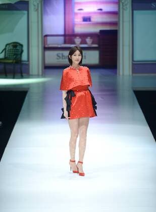 BEIJING, CHINA - NOVEMBER 02: Actress Zhang Li showcases designs on the runway at the Shenbai Collection show during Mercedes-Benz China Fashion Week Spring Summer 2017 at 751D park on November 2, 2016 in Beijing, China.  CFP494892425