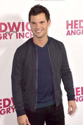 Taylor Lautner bei der Premiere des Kinofilms Hedwig and the Angry Inch im Hollywood Pantages Theatre. Los Angeles, 02.11.2016 Foto:xD.xStarbuckx xFuturexImage