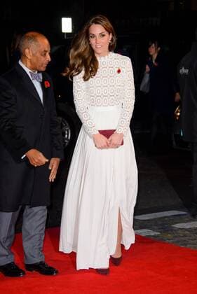 . 03 11 2016. London, United Kingdom. Her Royal Highness The Dutchess of Cambridge attends the World Premiere of A Street Cat Named Bob.  xChrisxJosephx xi-Imagesx IIM-13750-0011