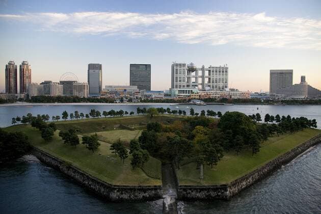Japan. Tokyo. Odaiba Area with Fuji TV. building.  Copyright: xFredericoxTarresx xDanitaxDelimont AS15 PRI0011