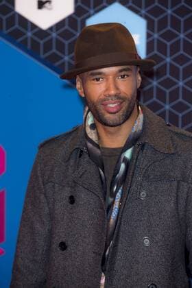 Mr Probz arrives at the MTV Europe Music Awards in Rotterdam, The Netherlands on November 6, 2016.  ROT20161106826 SVENxHOOGERHUIS