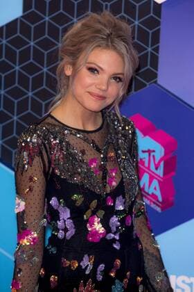 Becca Dudle arrives at the MTV Europe Music Awards in Rotterdam, The Netherlands on November 6, 2016.  ROT20161106810 SVENxHOOGERHUIS