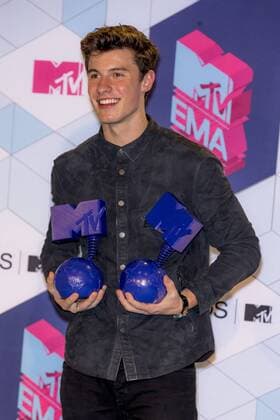 Themen der Woche Bilder des Tages Shawn Mendes arrives in the photo room during the MTV Europe Music Awards in Rotterdam, The Netherlands on November 6, 2016.  ROT20161106921 SVENxHOOGERHUIS