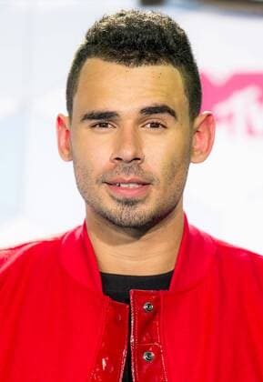 Afrojack arrives in the photo room during the MTV Europe Music Awards in Rotterdam, The Netherlands on November 6, 2016.  ROT20161106927 SVENxHOOGERHUIS
