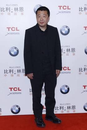 Billy Lynns Long Halftime Walk Filmpremiere in Peking BEIJING, CHINA - NOVEMBER 06: Director Jia Zhangke attends the premiere of director Ang Lee s film Billy Lynn s Long Halftime Walk on November 6, 2016 in Beijing, China.  CFP495115807