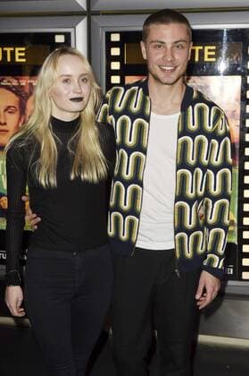 Ada Philine Stappenbeck und Jannik Schümann bei der Premiere des Kinofilms Die Mitte der Welt im Kino in der Kulturbrauerei. Berlin, 06.11.2016 Foto:xF.xKernx xFuturexImage