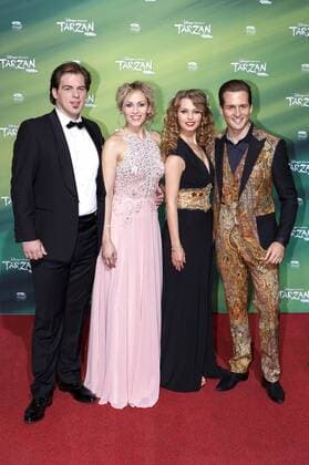 Patrick Stanke, Sabrina Weckerlin, Tessa Sunniva van Tol und Alexander Klaws bei der Premiere des Musicals Tarzan im Stage Metronom Theater. Oberhausen, 06.11.2016 Foto:xC.xHardtx xFuturexImage