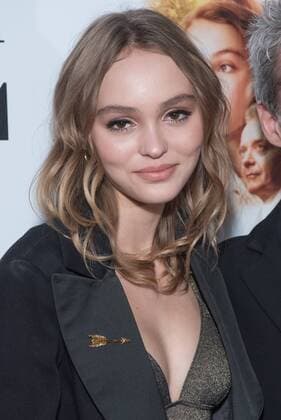 Lily-Rose Depp während der Planetarium Filmpremiere in Paris 213260 Serge Arnal Starface 2016-11-08 Paris France Premiere of Planetarium movie. Premiere du film Planetarium au Rex. Lily-Rose Depp. Depp-Paradis, Lily Rose  Copyright: xSergexArnalx xStarfacex STAR_213260_015