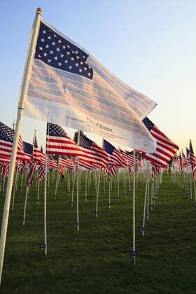20 Jahre Anschläge vom 11. September: Gedenkkultur in den USA USA, Oregon, Salem, Flag of Honor (TM) and American Flags at a presentation in honor of the ten year anniversary of 9 11  Copyright: xRickxAxBrownx xDanitaxDelimont US38 RBR0317