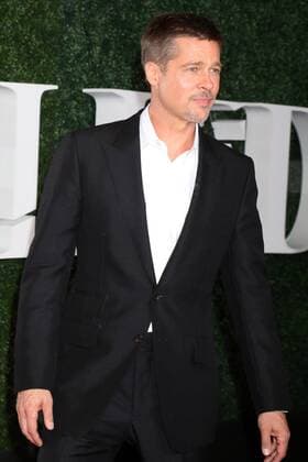 Allied Filmpremiere in Los Angeles LOS ANGELES - NOV 9: Brad Pitt at the Allied Fan Screening at the Village Theater on November 9, 2016 in Westwood, CA  Copyright: xKathyxHutchinsx xIPAx