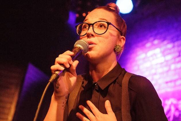 Buchpremiere: Myriam von M stellt am 08.11.2016 im Bassy Club in Berlin ihr Buch - Fuck Cancer - vor. Stefanie Heinzmann spielt im Rahmen der Buchpremiere ein Unplugged-Konzert. Buchpremiere - Myriam von M in Berlin