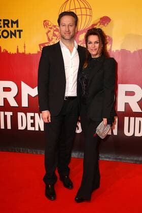 Sascha Rotermund und Carolin Fortenbacher bei der Hinterm Horizont Musical Premiere am 10.11.2016 in Hamburg Hinterm Horizont Musical Premiere in Hamburg, 2016 