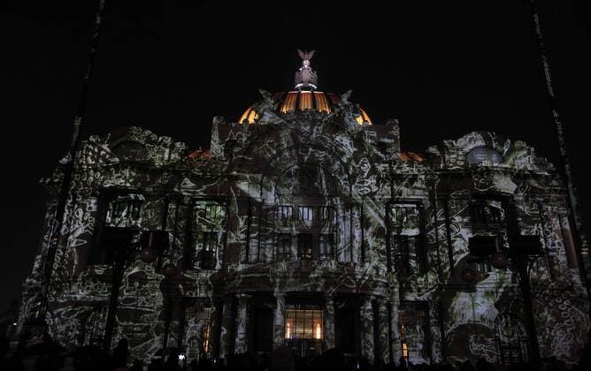 Festival of Lights in Mexiko-Stadt View of the Palacio de Bellas Artes in Mexico City, Mexico, on 10 November 2016, during the inauguration of the third International Festival of Lights Filux 2016, where more than 15 international artists will participate. THIRD EDITION OF THE INTERNATIONAL FESTIVAL OF LIGHTS FILUX 2016 !ACHTUNG: NUR REDAKTIONELLE NUTZUNG!  MEX58 20161111-636144408852079214