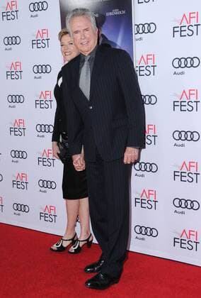 AFI Fest - Filmpremiere Rules Dont Apply November 10, 2016 - Hollywood, CA, United States - 10 November 2016 - Hollywood, California. Annette Bening, Warren Beatty. AFI FEST 2016 - Opening Night Premiere Of Rules Don t Apply held at TCL Chinese Theater. Photo Credit: AdMedia Hollywood United States - ZUMAa123 20161110_zaa_a123_017