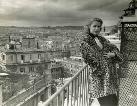 Portrait of a woman wearing a fur, Rome, Italy x17839x 
