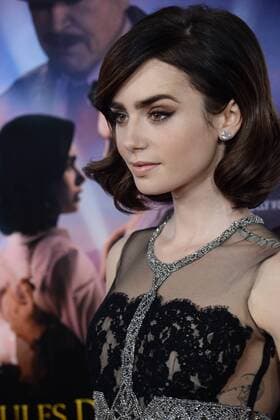 Cast member Lily Collins attends the premiere of the motion picture dramatic comedy Rules Don t Apply at TCL Chinese Theatre in the Hollywood section of Los Angeles on November 10, 2016. Storyline: An unconventional love story of an aspiring actress, her determined driver, and the eccentric billionaire who they work for.  LAP2016111016 JIMxRUYMEN