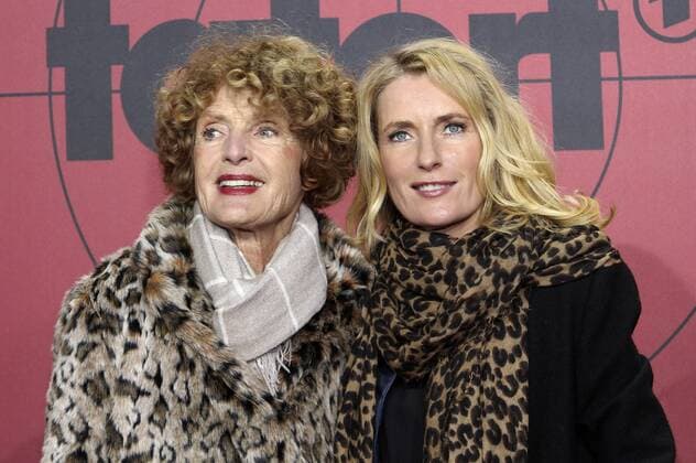 Kathrin Ackermann mit Tochter Maria Furtwängler bei der Premiere des 1000. Tatort-Krimis Taxi nach Leipzig im Cinemaxx Dammtor. Hamburg, 11.11.2016 Foto:xgbrcix xFuturexImage