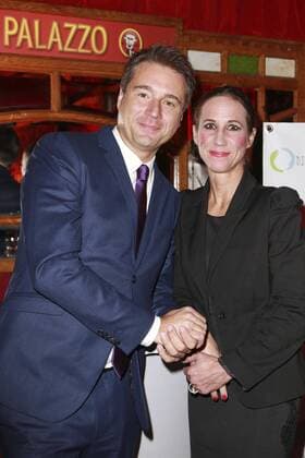 Jörg Boecker mit Ehefrau Jessica bei der Cornelia Poletto Palazzo Gala Premiere im Spiegelsaal auf dem Deichtorplatz. Hamburg, 12.11.2016 Foto:xgbrcix xFuturexImage