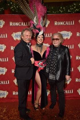 Henning Krautmacher, (l) und Bernhard Paul (r) bei der Premiere am 13.11.2016 in Köln der Roncalli Dinnershow Panem et Circenses. Deutschlands erste Dinnershow im historischen Spiegelzelt kehrt nach 25 Jahren zurück nach Köln und beendet somit das 40. Jubiläumsjahr von Roncalli in der Domstadt