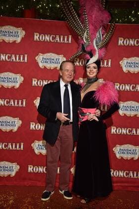Der Moderator Max Schautzer bei der Premiere am 13.11.2016 in Köln der Roncalli Dinnershow Panem et Circenses. Deutschlands erste Dinnershow im historischen Spiegelzelt kehrt nach 25 Jahren zurück nach Köln und beendet somit das 40. Jubiläumsjahr von Roncalli in der Domstadt