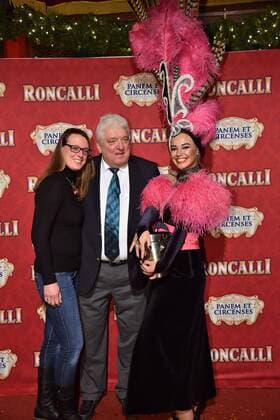 Hans Meiser mit Tochter Anouk bei der Premiere am 13.11.2016 in Köln der Roncalli Dinnershow Panem et Circenses. Deutschlands erste Dinnershow im historischen Spiegelzelt kehrt nach 25 Jahren zurück nach Köln und beendet somit das 40. Jubiläumsjahr von Roncalli in der Domstadt