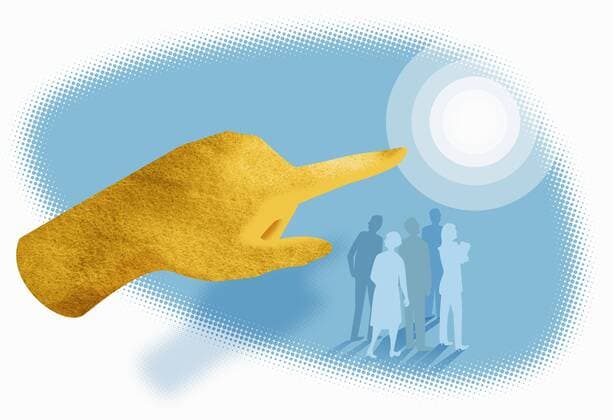 Hand zeigt Menschen ein Licht  SallyxElford 11150033