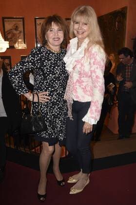 Dunja Siegel mit Gast bei der Premiere des Theaterstücks Das Lächeln der Frauen in der Komödie im Bayerischen Hof. München, 14.11.2016 Foto:xP.xSchönbergerx xFuturexImage