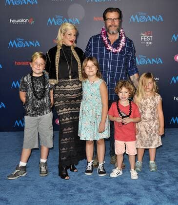 Tori Spelling (second from left), her husband Dean McDermott and their children (L-R) Liam, Stella, Finn and Hattie arrive at the world premiere of Walt Disney Animation Studios Moana at Hollywood s El Capitan Theatre in Los Angeles, California on November 14, 2016. The premiere is part of the lineup for AFI FEST 2016.  LAP20161114442 CHRISTINExCHEW