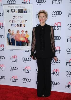 Bilder des Tages November 16, 2016 - Hollywood, CA, United States - 16 November 2016 - Hollywood, California. Annette Bening. AFI FEST 2016 Presented By Audi - A Tribute To Annette Bening And Gala Screening Of A24 s 20th Century Women held at TCL Chinese Theater. Photo Credit: AdMedia Hollywood United States - ZUMAa123 20161116_zaa_a123_028