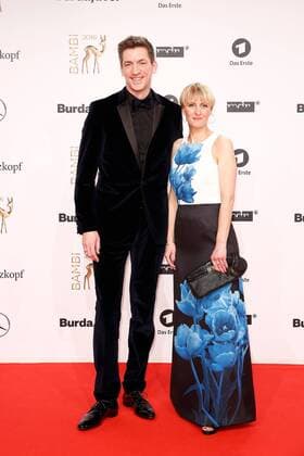Steffen Hallaschka mit seiner Ehefrau Anne-Katrin bei der Verleihung Bambi 2016 am 17.11.2016 in Berlin Bambi 2016 Verleihung in Berlin 
