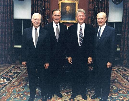 September 13, 1993 - Washington, District of Columbia, United States of America - United States President Bill Clinton, center right, poses for a group photo with former US Presidents Jimmy Carter, left, George H.W. Bush, center left, and Gerald R. Ford, right, at the in Washington, DC on September 13, 1993. The leaders gathered at the for the Middle Eastern Treaty Signing, also known as Oslo 1, and for the North American Free Trade Agreement, also known as NAFTA, kick-off the following day..Credit: via CNP Washington United States of America - ZUMAs152 19930913_zaa_s152_003
