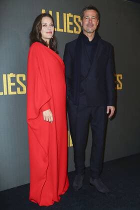 Marion Cotillard et Brad Pitt - Photocall zum Film - Allied (Vertraute Fremde) - Paris - 20 11 2016 GwendolineLeGoff 